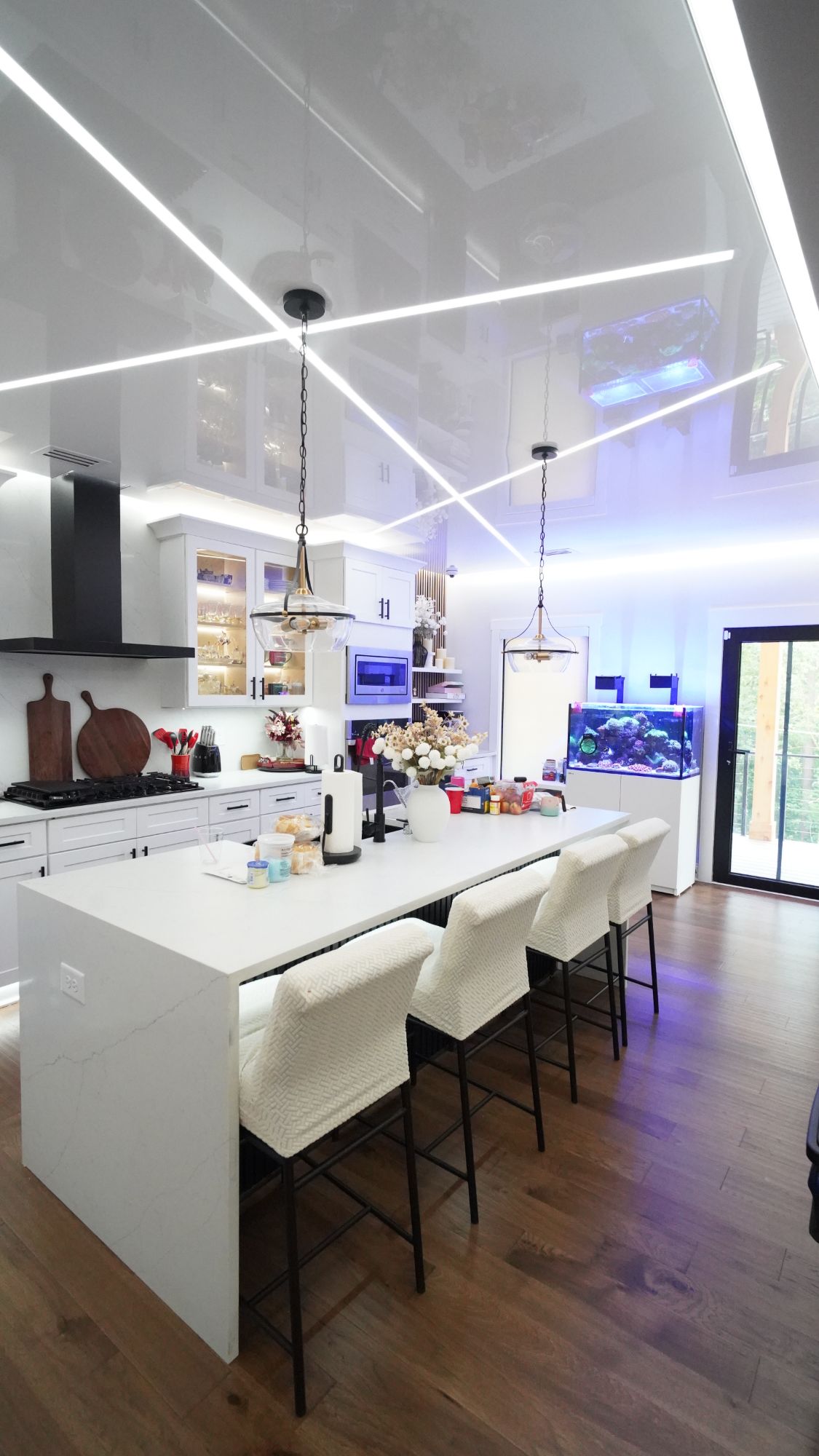 Glossy White Stretch Ceiling With LEDS