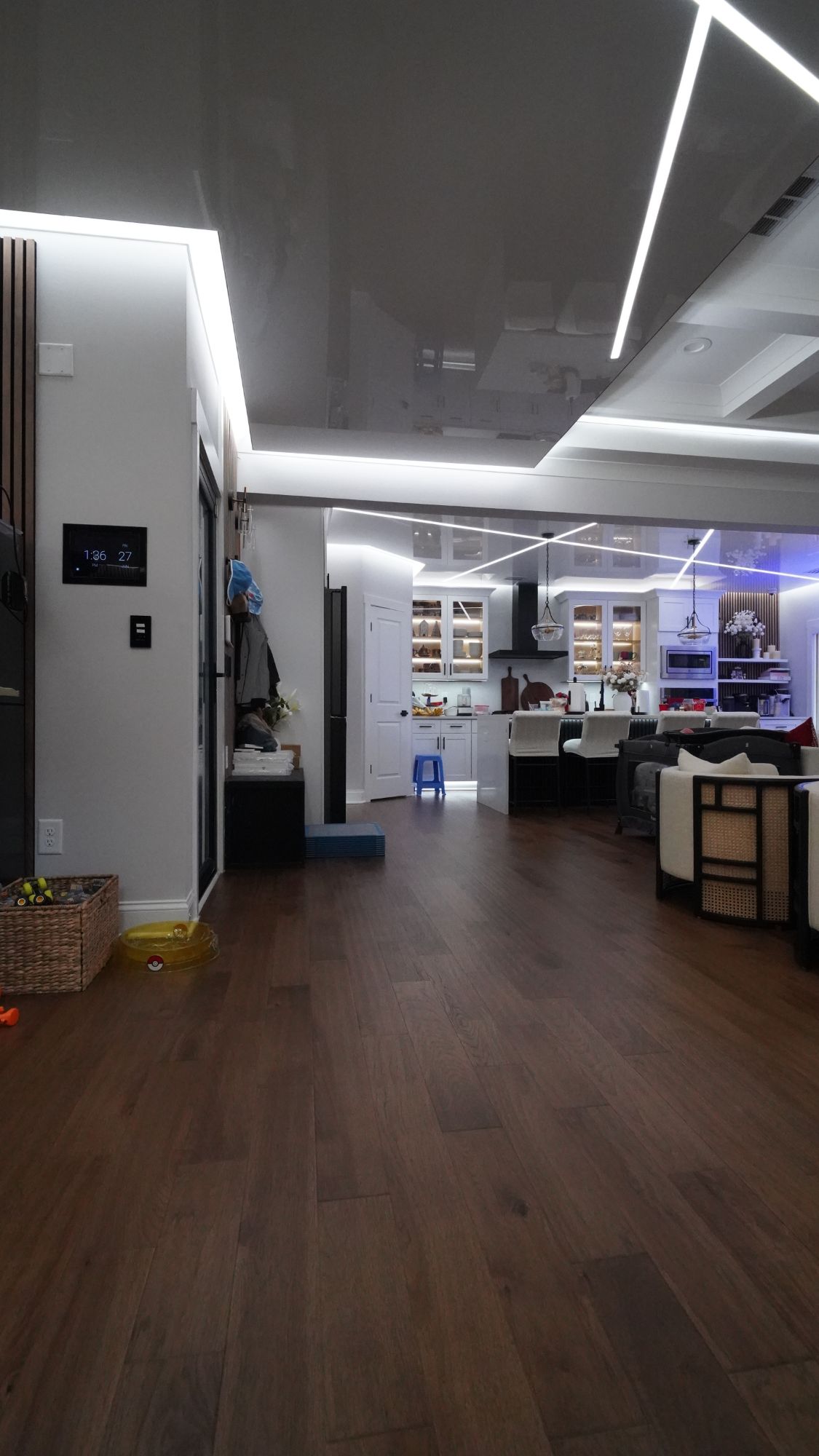 Glossy White Stretch Ceiling With LEDS