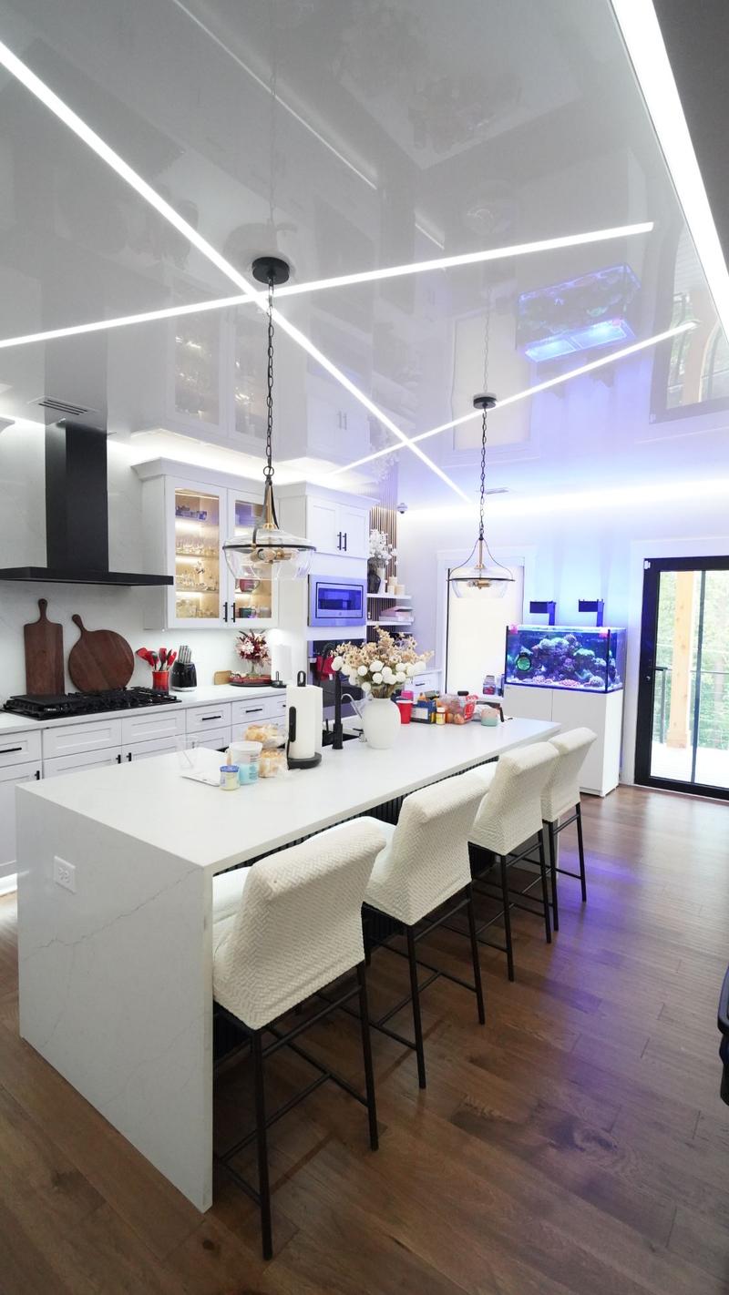 Glossy White Stretch Ceiling With LEDS